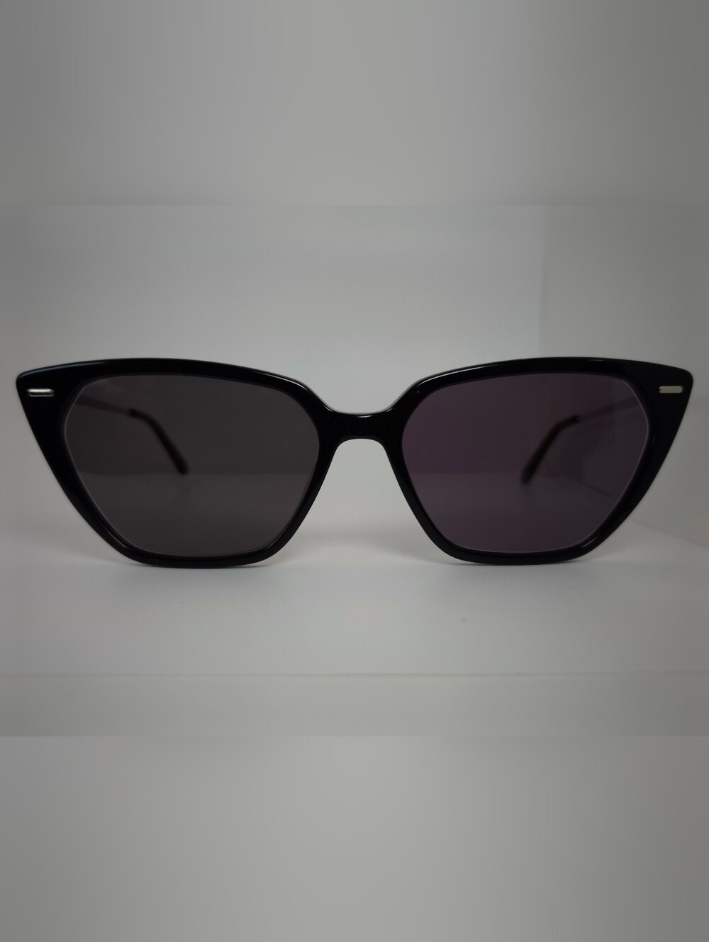 Santa Cruz. Classic Black Cat-Eye Women's.